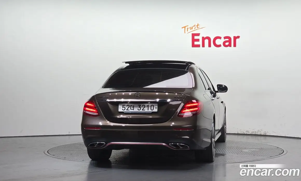 Mercedes-Benz E-Class 2017 3.0 автомат (гидро), фото 4 Mercedes-Benz E-Class 2017 3.0 автомат (гидро), фото 4