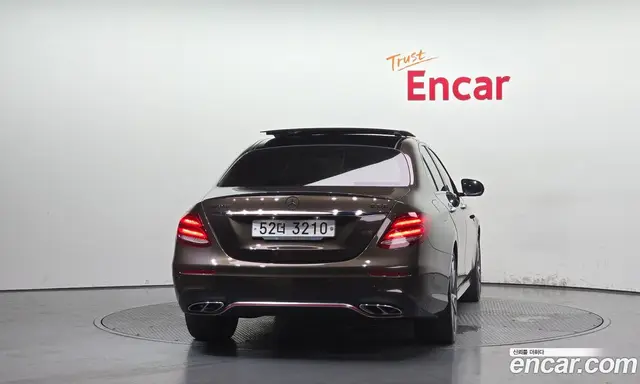 Mercedes-Benz E-Class 2017 3.0 автомат (гидро), миниатюра 4 Mercedes-Benz E-Class 2017 3.0 автомат (гидро), миниатюра 4