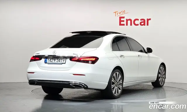 Mercedes-Benz E-Class 2022 3.0 автомат (гидро), миниатюра 2