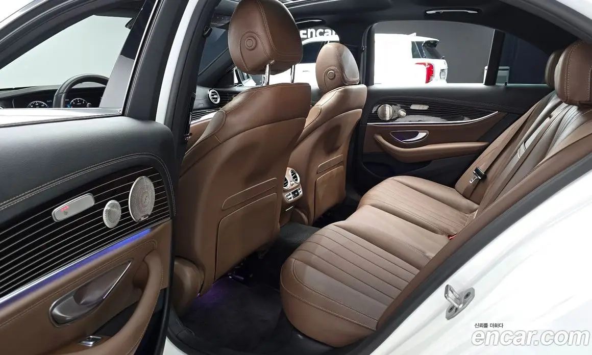 Mercedes-Benz E-Class 2022 3.0 автомат (гидро), фото 11