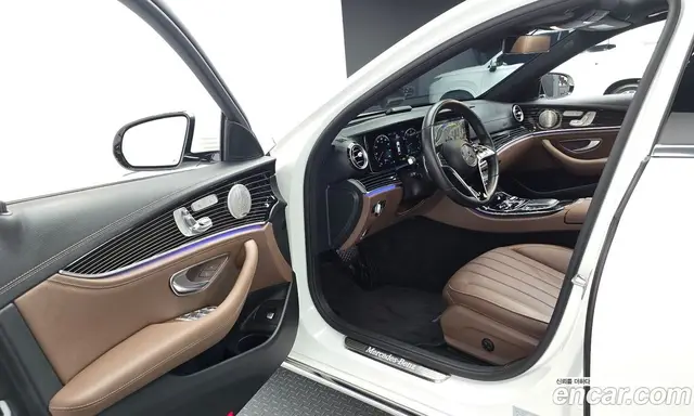 Mercedes-Benz E-Class 2022 3.0 автомат (гидро), миниатюра 10