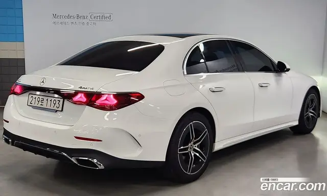 Mercedes-Benz E-Class 2025 2.0 автомат (гидро), миниатюра 2 Mercedes-Benz E-Class 2025 2.0 автомат (гидро), миниатюра 2