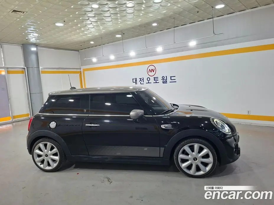 Mini Cooper 2020 2.0 автомат (гидро), фото 5 Mini Cooper 2020 2.0 автомат (гидро), фото 5