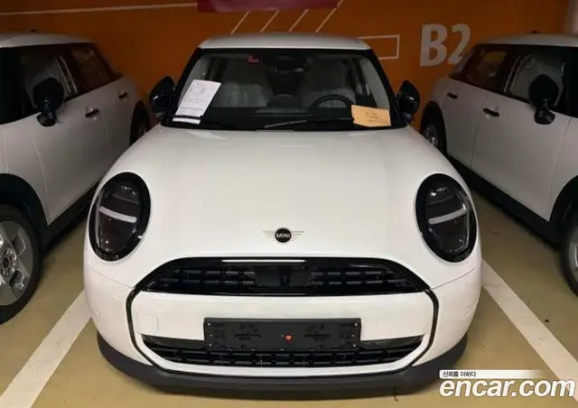 Mini Cooper, 2026, 1 км