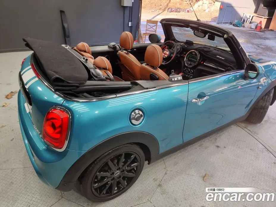 Mini Cooper Convertible 2016 2.0 автомат (гидро), фото 2 Mini Cooper Convertible 2016 2.0 автомат (гидро), фото 2