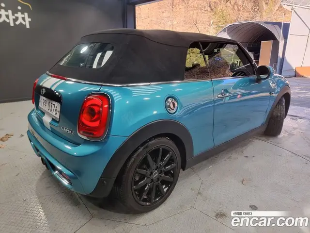 Mini Cooper Convertible 2016 2.0 автомат (гидро), миниатюра 6 Mini Cooper Convertible 2016 2.0 автомат (гидро), миниатюра 6