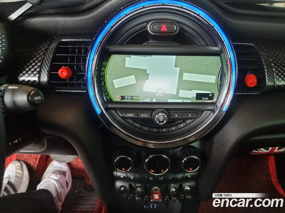 Mini Cooper Convertible 2016 2.0 автомат (гидро), фото 10 Mini Cooper Convertible 2016 2.0 автомат (гидро), фото 10