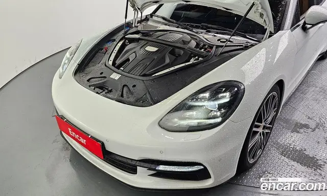 Porsche Panamera 2018 3.0 автомат (гидро), миниатюра 6 Porsche Panamera 2018 3.0 автомат (гидро), миниатюра 6