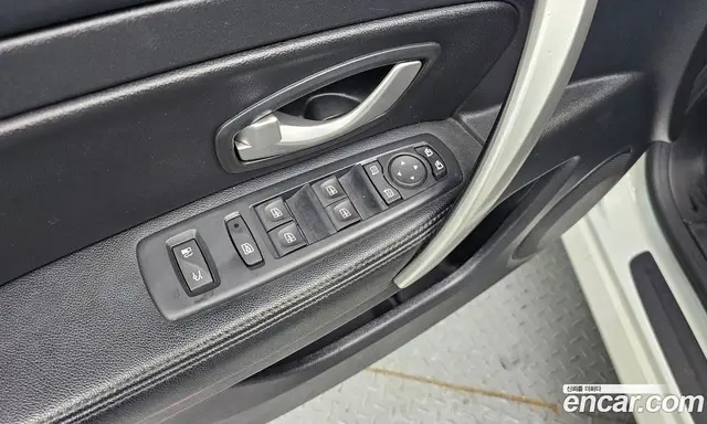 Renault (Samsung) SM5 2016 2.0 автомат (гидро), миниатюра 11 Renault (Samsung) SM5 2016 2.0 автомат (гидро), миниатюра 11