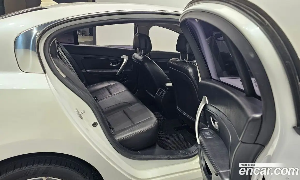 Renault (Samsung) SM5 2016 2.0 автомат (гидро), фото 18 Renault (Samsung) SM5 2016 2.0 автомат (гидро), фото 18