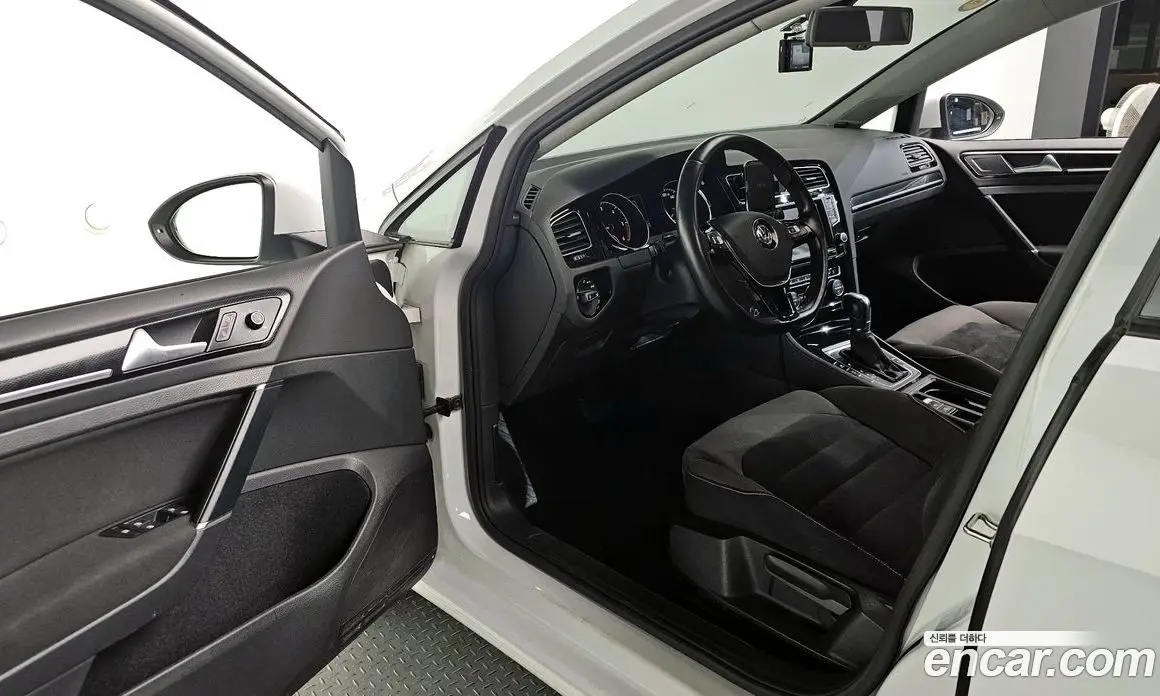 Volkswagen Golf 2014 2.0 автомат (гидро), фото 10 Volkswagen Golf 2014 2.0 автомат (гидро), фото 10