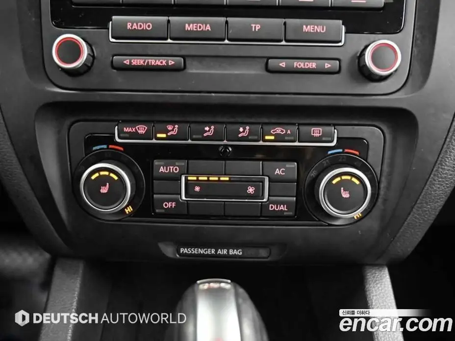 Volkswagen Jetta 2011 2.0 автомат (гидро), фото 17