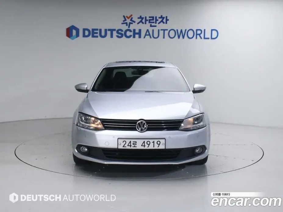 Volkswagen Jetta 2011 2.0 автомат (гидро), фото 3