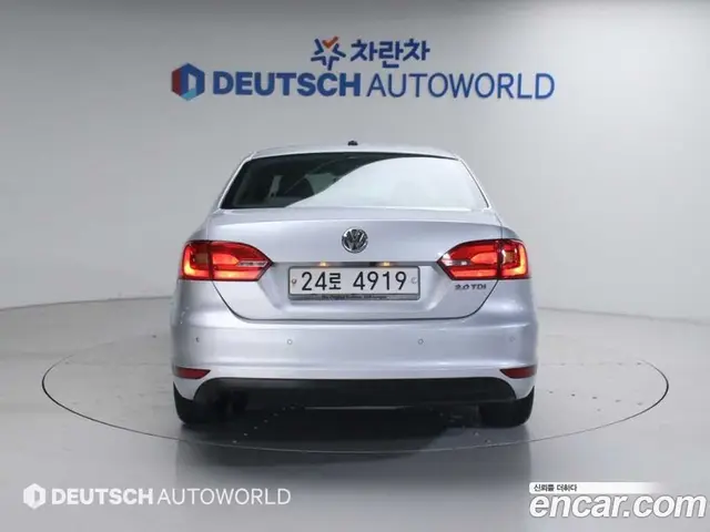 Volkswagen Jetta 2011 2.0 автомат (гидро), миниатюра 4