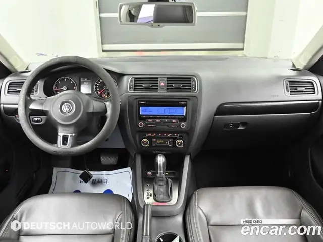Volkswagen Jetta 2011 2.0 автомат (гидро), миниатюра 7