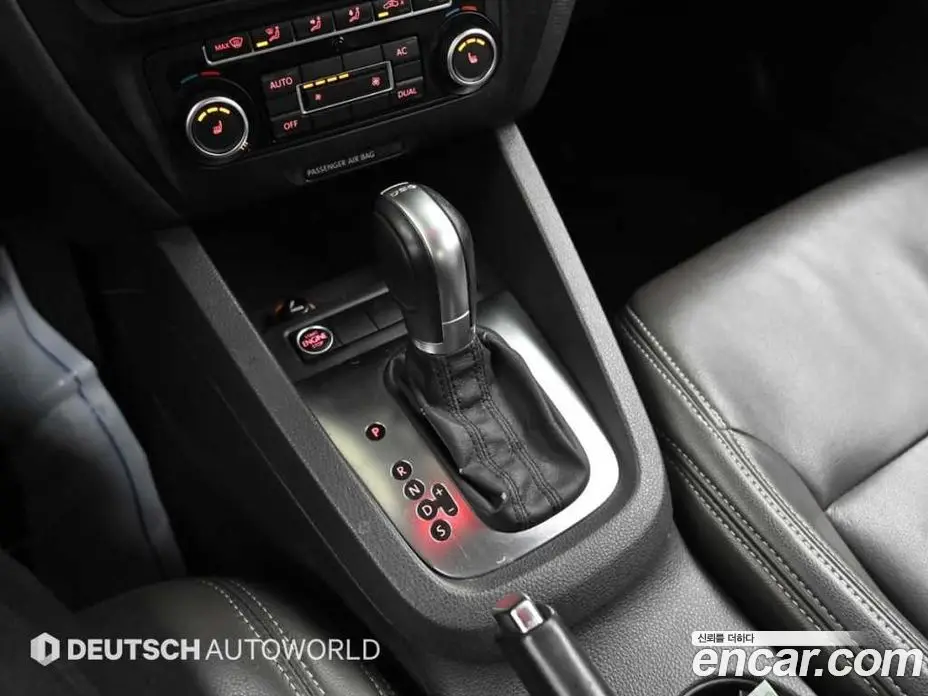 Volkswagen Jetta 2011 2.0 автомат (гидро), фото 9