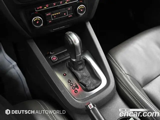Volkswagen Jetta 2011 2.0 автомат (гидро), миниатюра 9
