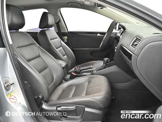 Volkswagen Jetta 2011 2.0 автомат (гидро), миниатюра 10