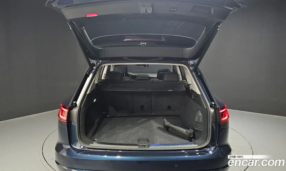 Volkswagen Touareg 2024 3.0 автомат (гидро), фото 20 Volkswagen Touareg 2024 3.0 автомат (гидро), фото 20