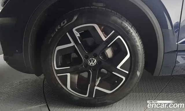 Volkswagen Touareg 2024 3.0 автомат (гидро), миниатюра 5 Volkswagen Touareg 2024 3.0 автомат (гидро), миниатюра 5