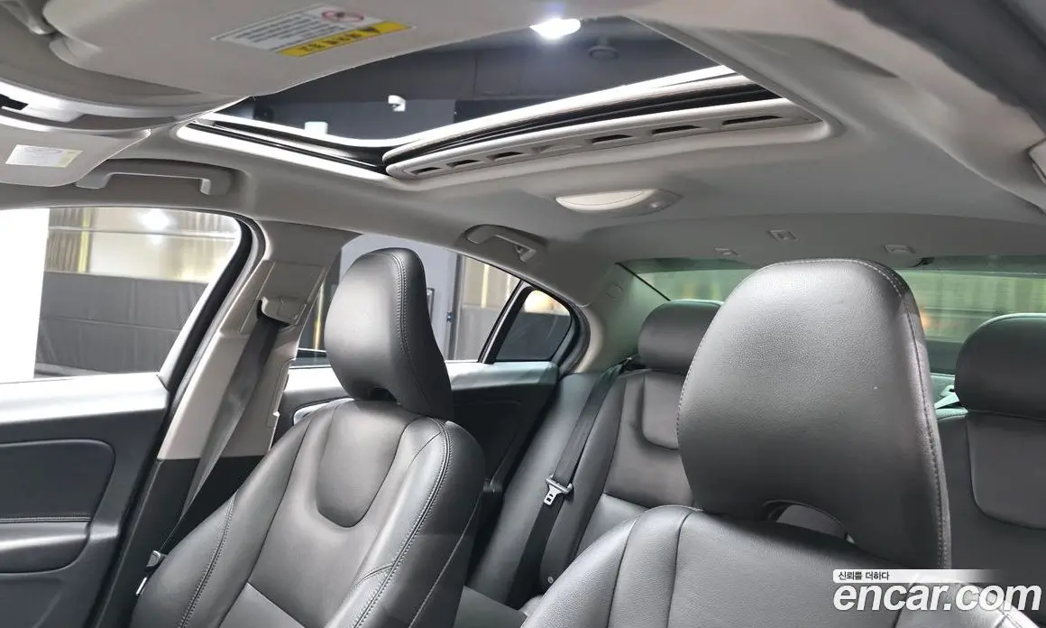 Volvo S60 2016 2.0 автомат (гидро), фото 19 Volvo S60 2016 2.0 автомат (гидро), фото 19