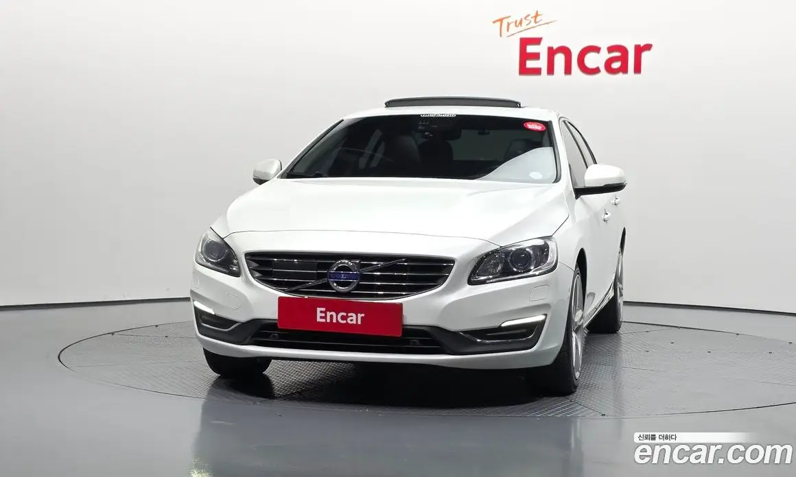 Volvo S60 2016 2.0 автомат (гидро), фото 3 Volvo S60 2016 2.0 автомат (гидро), фото 3