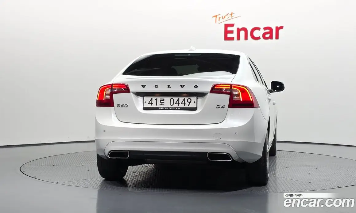 Volvo S60 2016 2.0 автомат (гидро), фото 4 Volvo S60 2016 2.0 автомат (гидро), фото 4