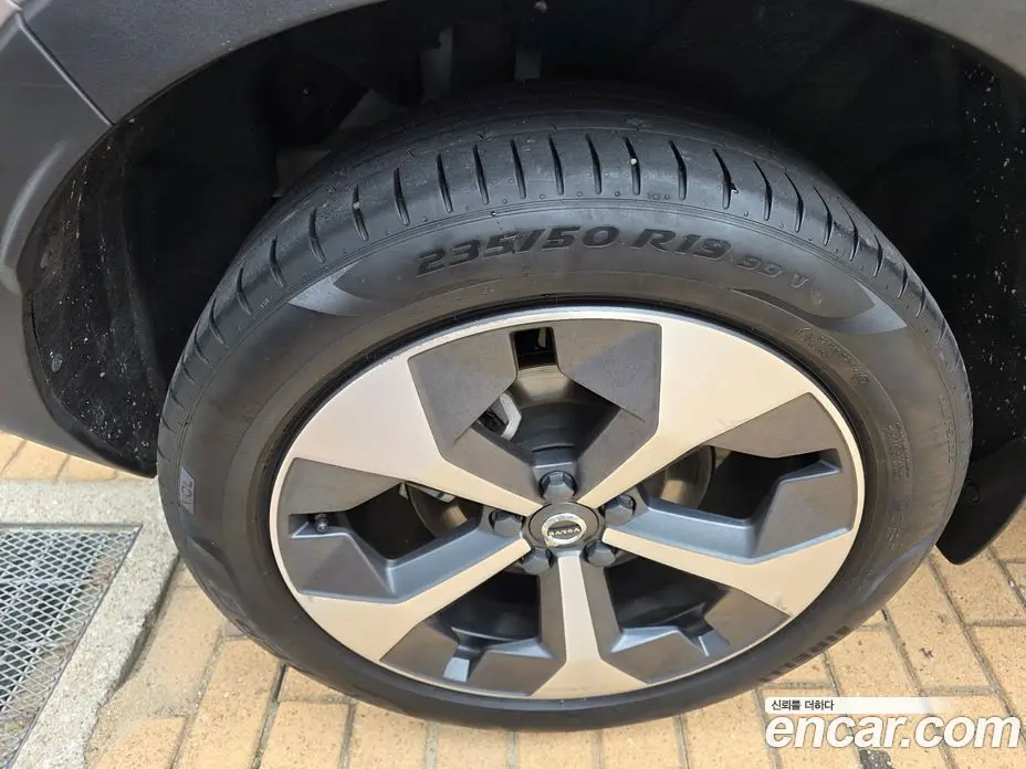 Volvo XC40 2022 2.0 автомат (гидро), фото 5 Volvo XC40 2022 2.0 автомат (гидро), фото 5