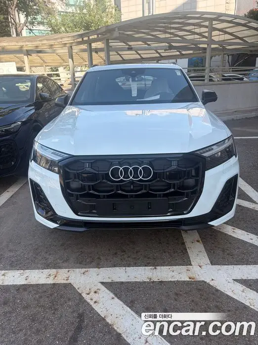 Audi Q7, 2026, 1 км