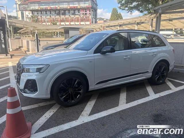 Audi Q7 2026 3.0 автомат (гидро), миниатюра 3