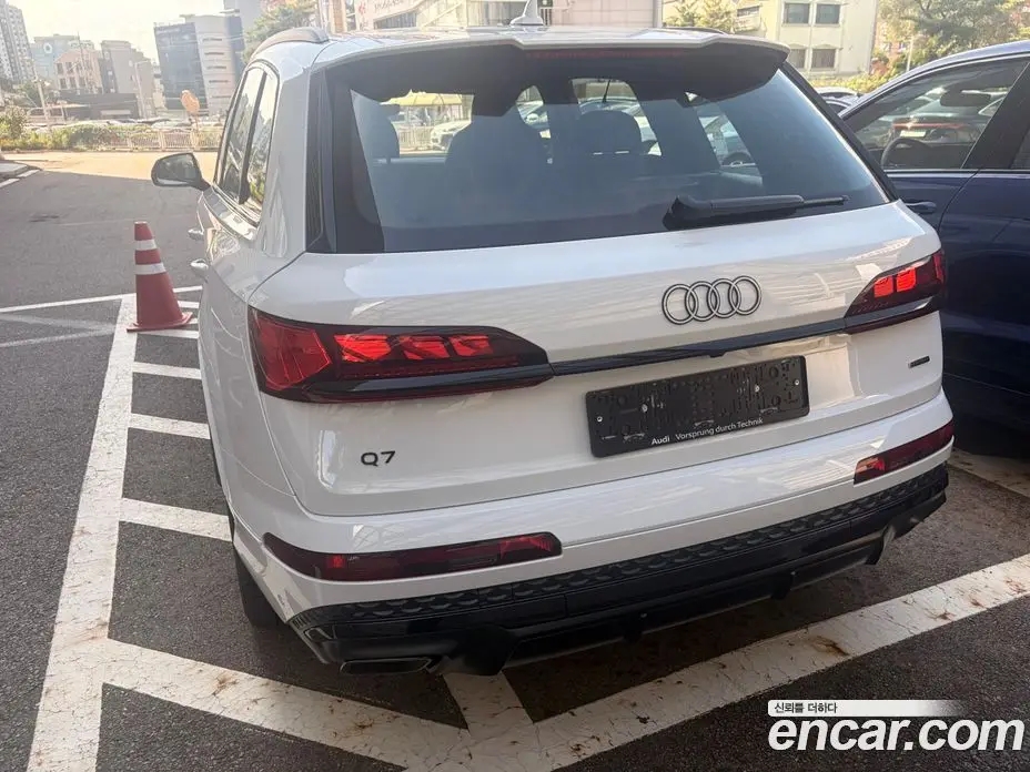 Audi Q7 2026 3.0 автомат (гидро), фото 4