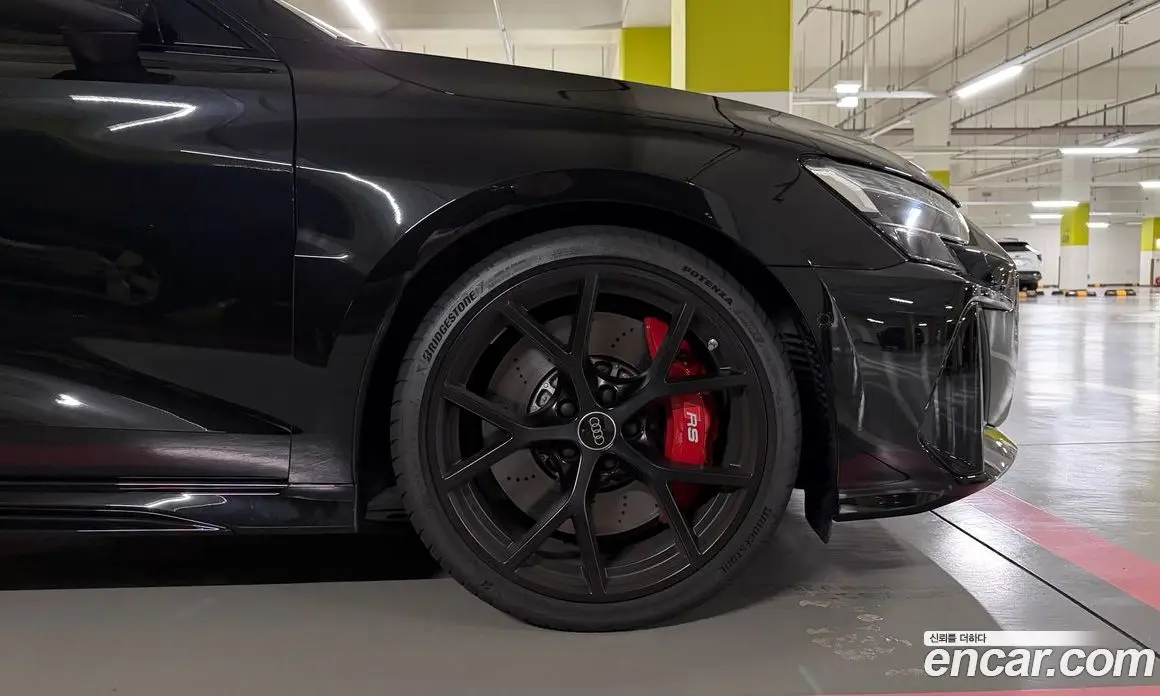 Audi RS3 2025 2.5 автомат (гидро), фото 5 Audi RS3 2025 2.5 автомат (гидро), фото 5