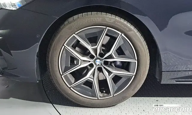 BMW 5 серия 2025 2.0 автомат (гидро), миниатюра 5 BMW 5 серия 2025 2.0 автомат (гидро), миниатюра 5