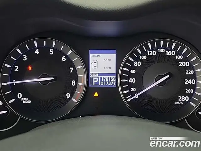 Infiniti M 2011 3.7 автомат (гидро), миниатюра 6