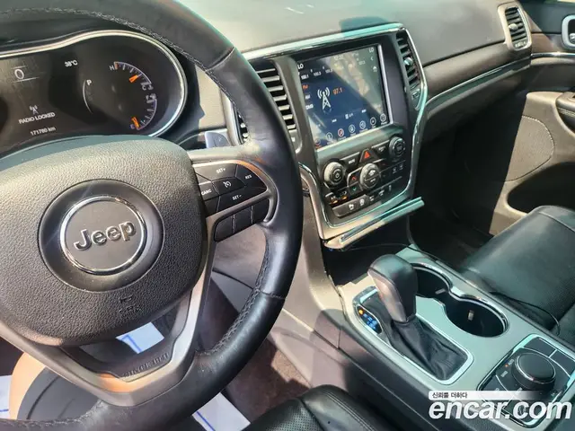Jeep Cherokee 2018 3.6 автомат (гидро), миниатюра 12