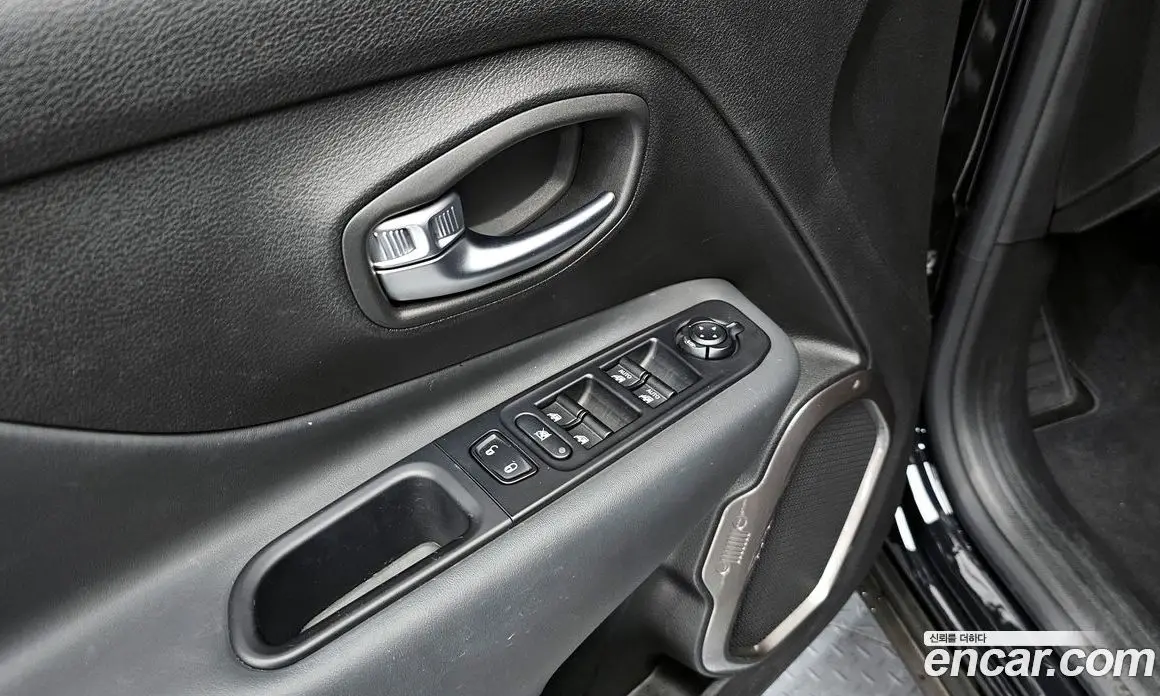 Jeep Renegade 2021 2.4 автомат (гидро), фото 18 Jeep Renegade 2021 2.4 автомат (гидро), фото 18