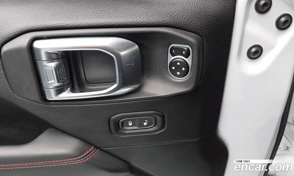 Jeep Wrangler 2019 2.0 автомат (гидро), фото 17