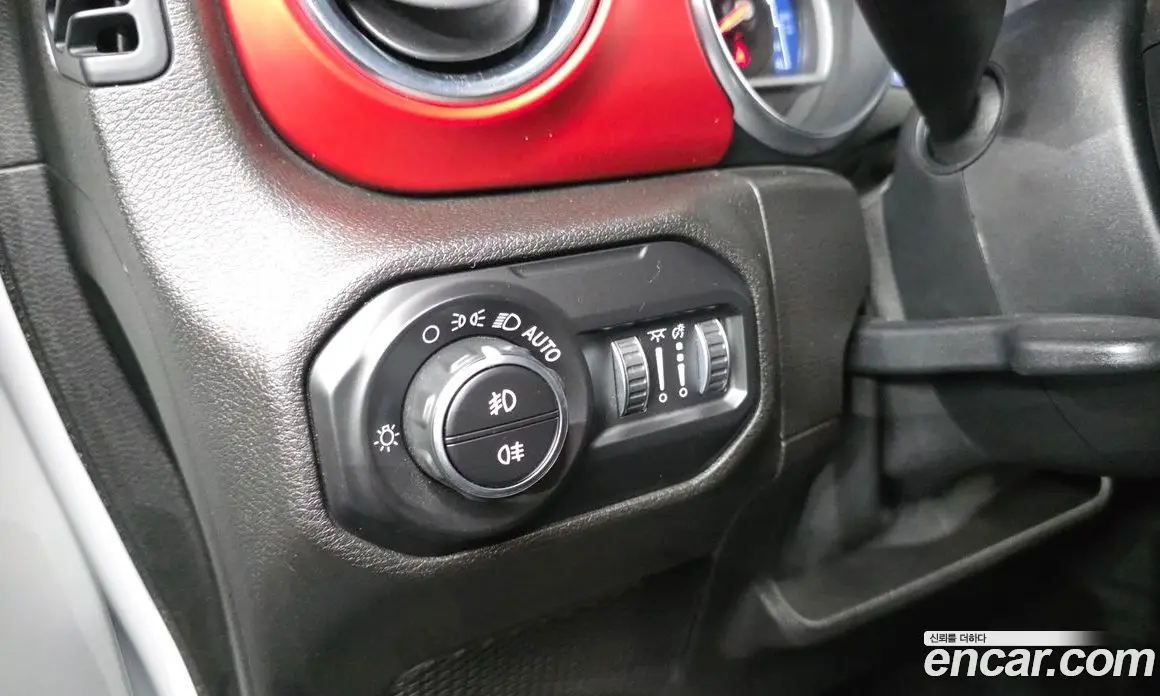 Jeep Wrangler 2019 2.0 автомат (гидро), фото 18