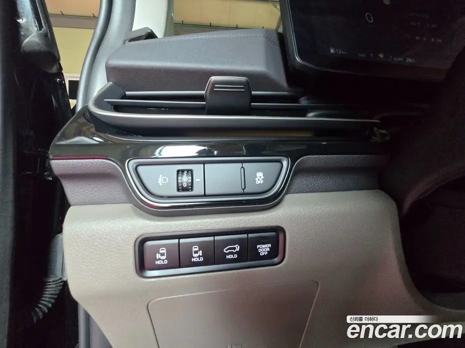 Kia Carnival 2024 1.6 автомат (гидро), фото 15