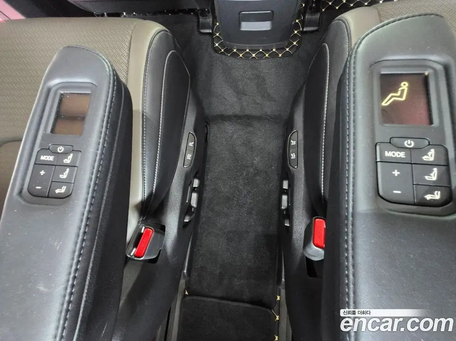 Kia Carnival 2024 1.6 автомат (гидро), фото 18