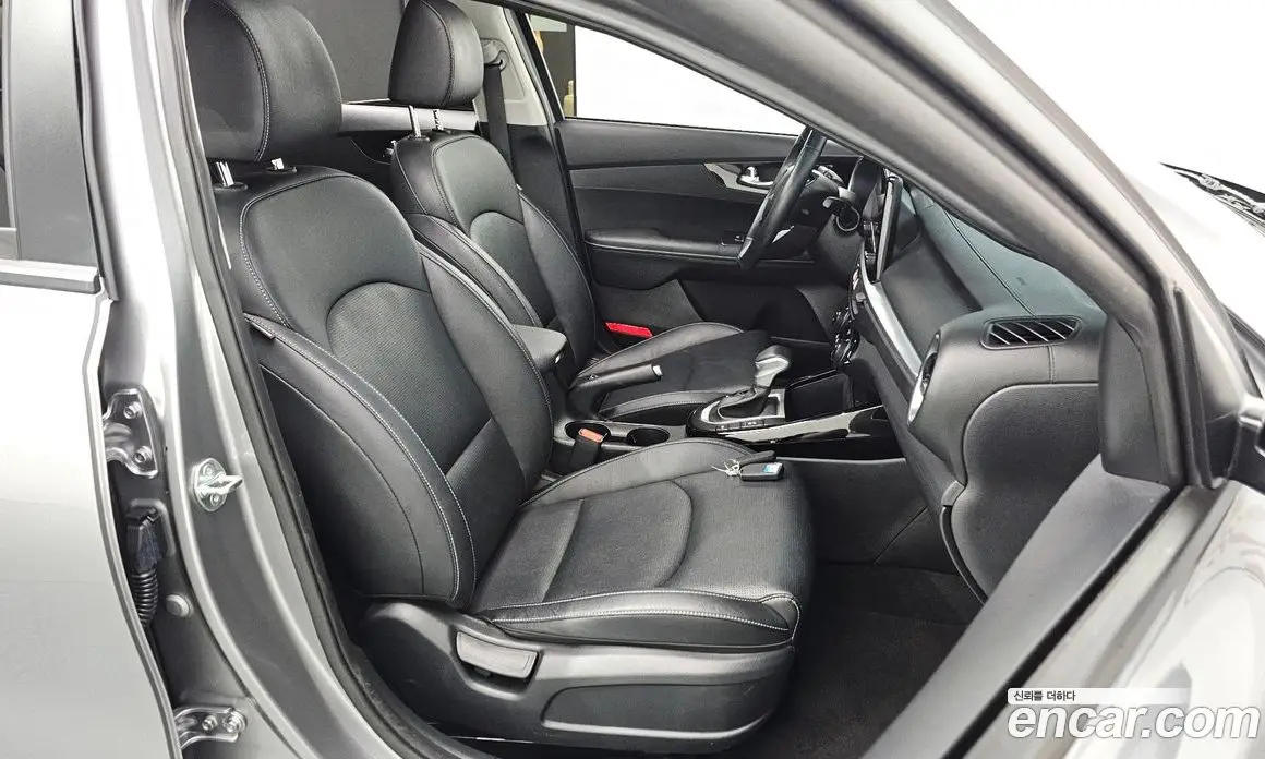 Kia K3 2024 1.6 автомат (гидро), фото 12 Kia K3 2024 1.6 автомат (гидро), фото 12