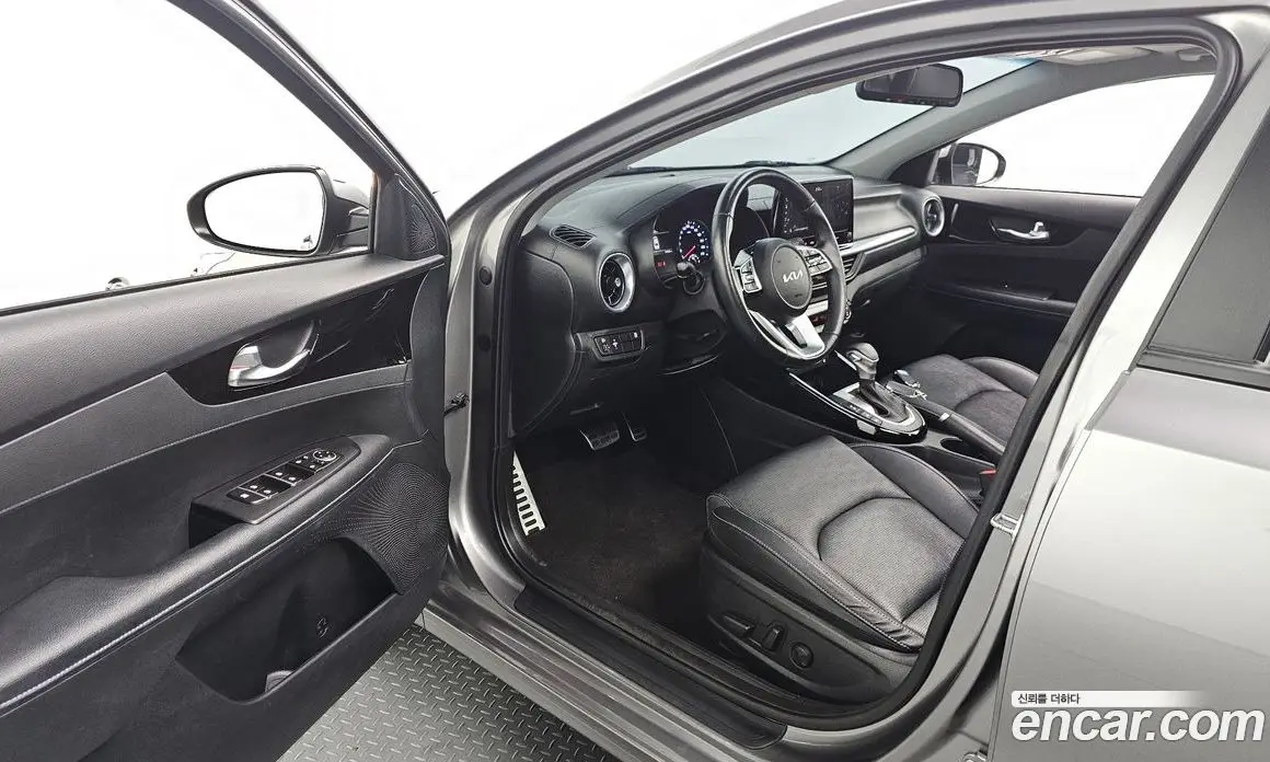 Kia K3 2024 1.6 автомат (гидро), фото 10 Kia K3 2024 1.6 автомат (гидро), фото 10