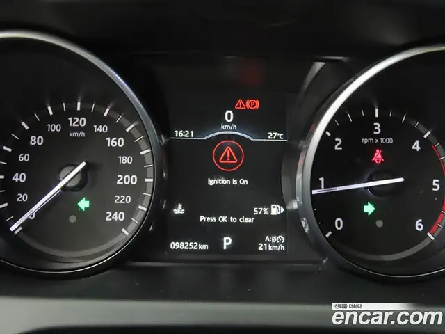 Land Rover Discovery Sport 2017 2.0 автомат (гидро), миниатюра 8
