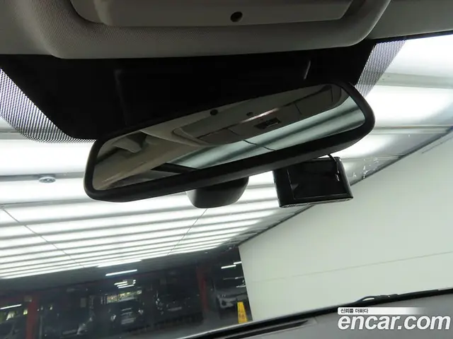 Land Rover Discovery Sport 2017 2.0 автомат (гидро), миниатюра 10