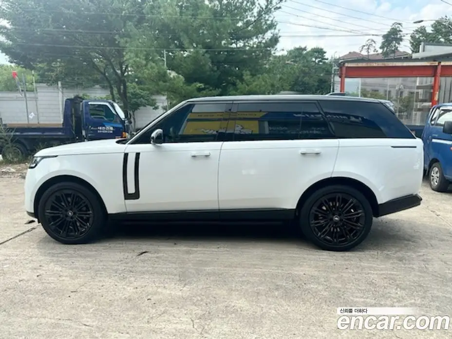 Land Rover Range Rover 2024 4.4 автомат (гидро), фото 2 Land Rover Range Rover 2024 4.4 автомат (гидро), фото 2