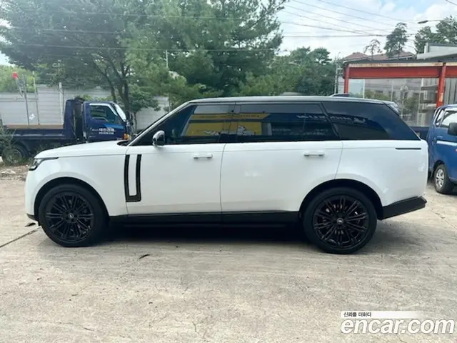 Land Rover Range Rover 2024 4.4 автомат (гидро), миниатюра 2 Land Rover Range Rover 2024 4.4 автомат (гидро), миниатюра 2