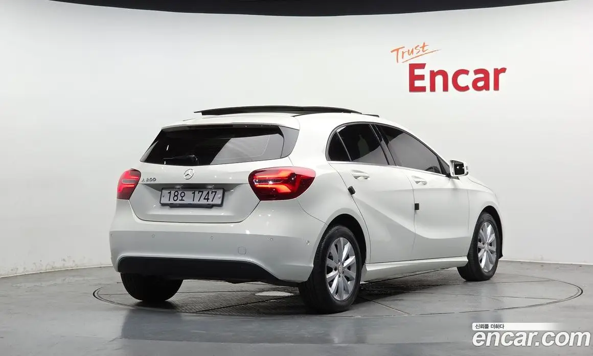 Mercedes-Benz A-Class 2016 1.6 автомат (гидро), фото 2 Mercedes-Benz A-Class 2016 1.6 автомат (гидро), фото 2