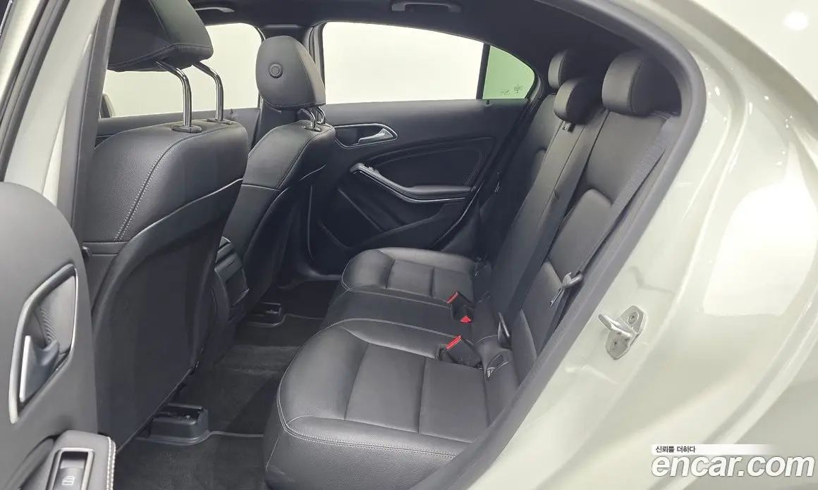 Mercedes-Benz A-Class 2016 1.6 автомат (гидро), фото 12 Mercedes-Benz A-Class 2016 1.6 автомат (гидро), фото 12