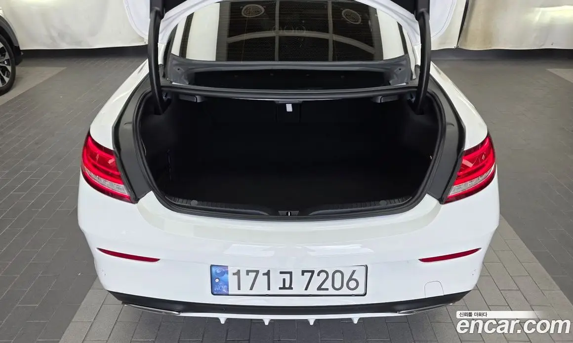Mercedes-Benz C-Class 2016 2.0 автомат (гидро), фото 20