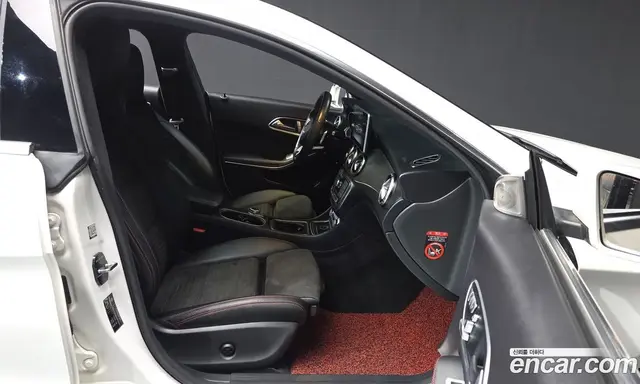 Mercedes-Benz CLA-Class 2018 2.0 автомат (гидро), миниатюра 11 Mercedes-Benz CLA-Class 2018 2.0 автомат (гидро), миниатюра 11